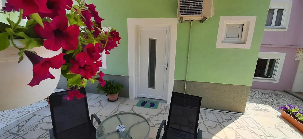 Apartment Ema & Sea Apartment'S With Free Private Parking Pula Croatia