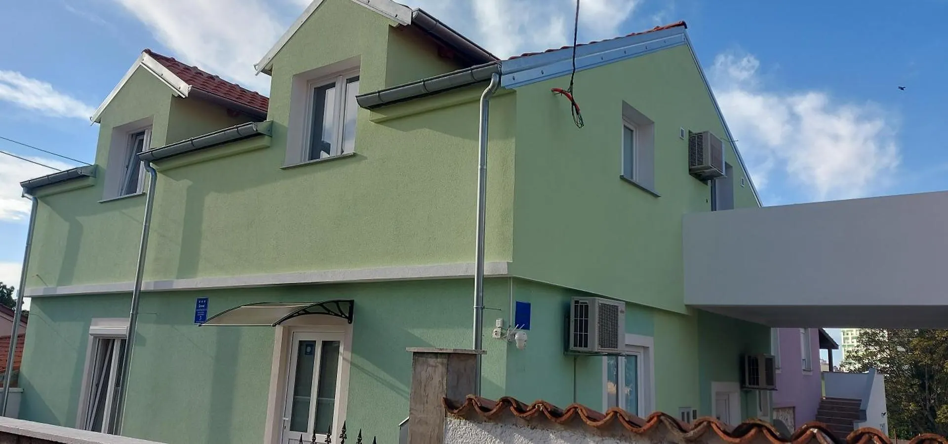 Ema & Sea Apartment'S With Free Private Parking Pula 0*,