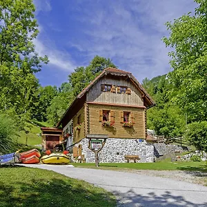 https://holiday-house-sobol.primorje-gorskikotar.com